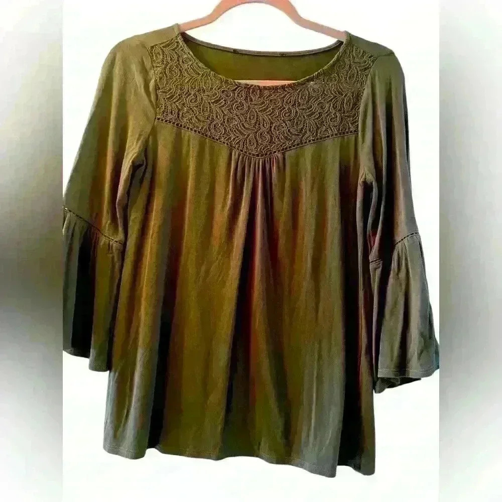 White House Black Market Top